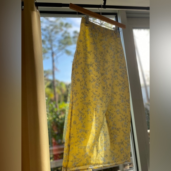 YLLW THE LABEL - HARMONY LINEN SKIRT — BUTTER TOILE Size XS - Picture 10 of 16